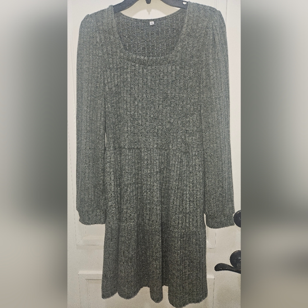 Chic Gray Knit Midi Dress